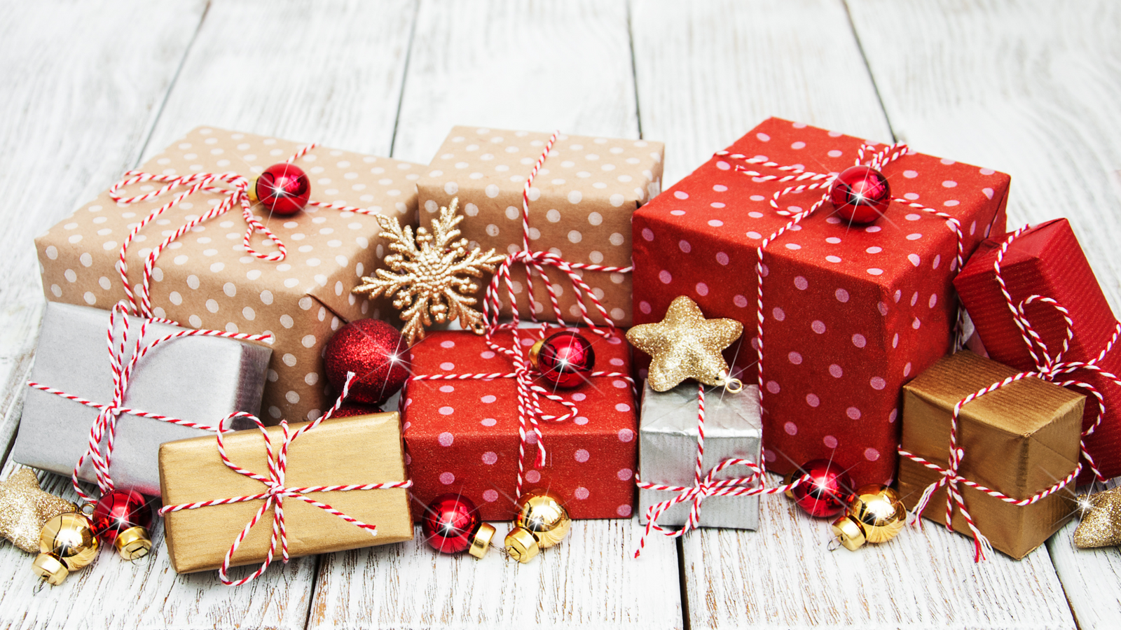 Gift Guide for Her - Under $5000