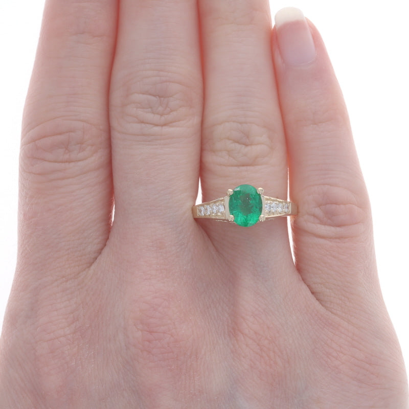 1.40ctw Emerald and Diamond Ring Yellow Gold