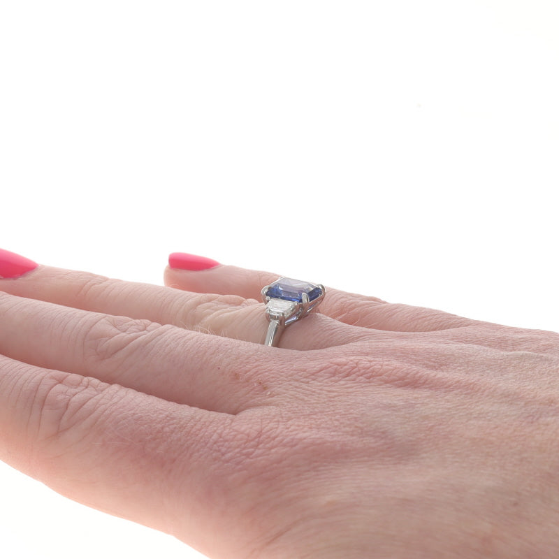 3.34ctw Sapphire Ring