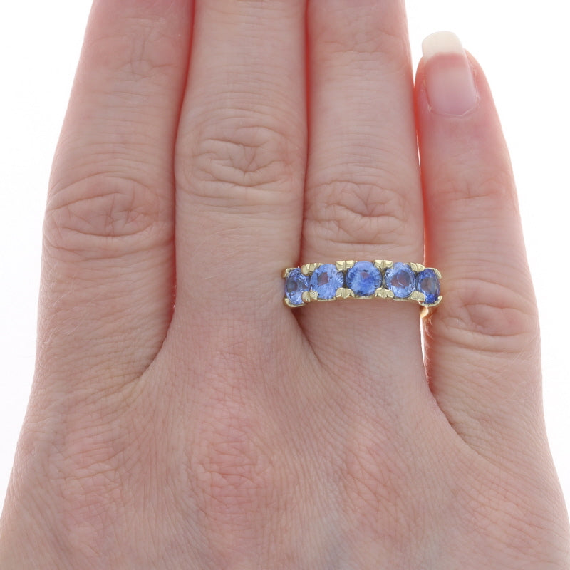 2.69ctw Sapphire Band Yellow Gold