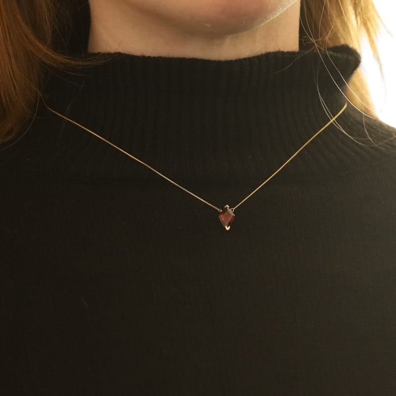 2.55ct Garnet Pendant Necklace Yellow Gold