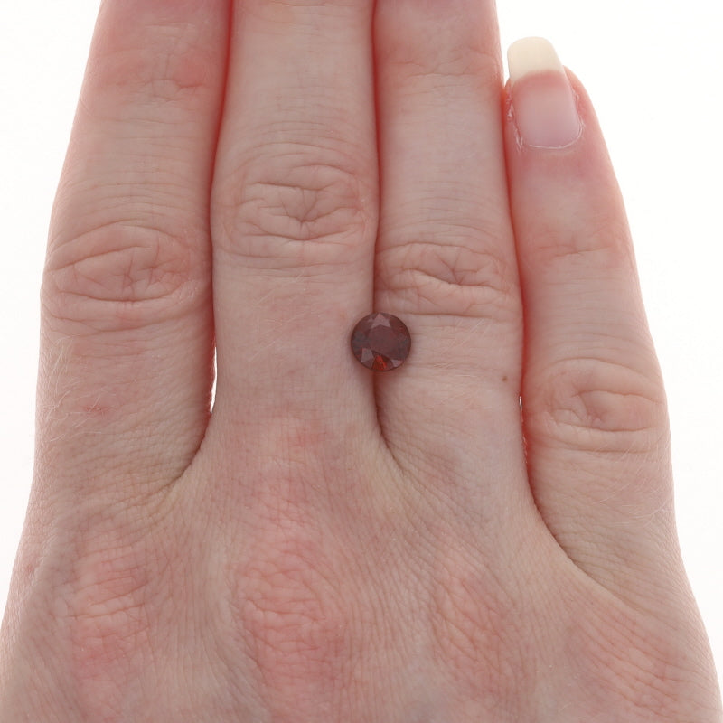 1.37ct Round Garnet