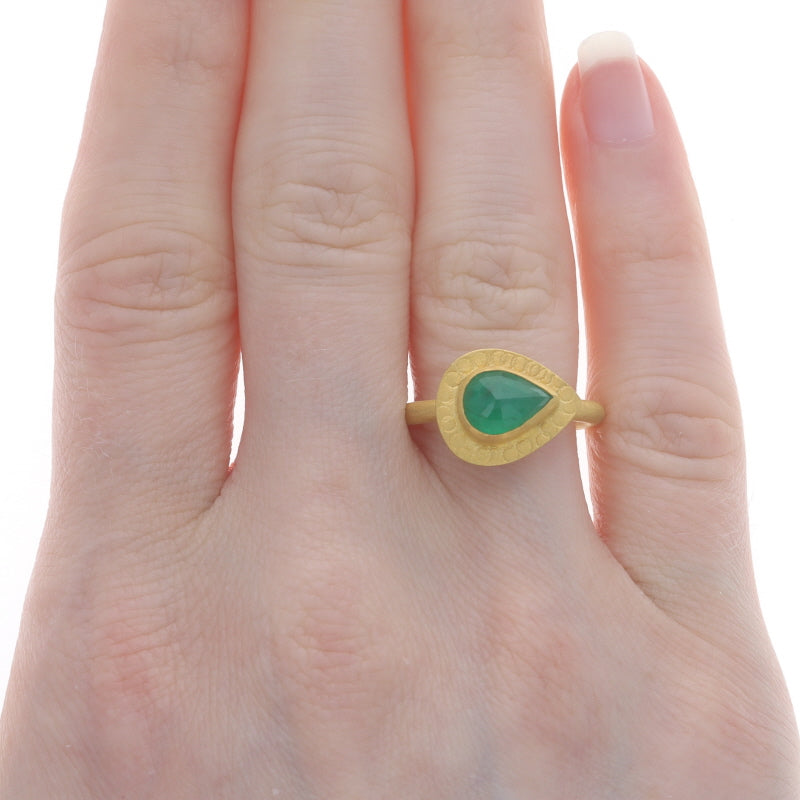 1.34ct Emerald Ring Yellow Gold