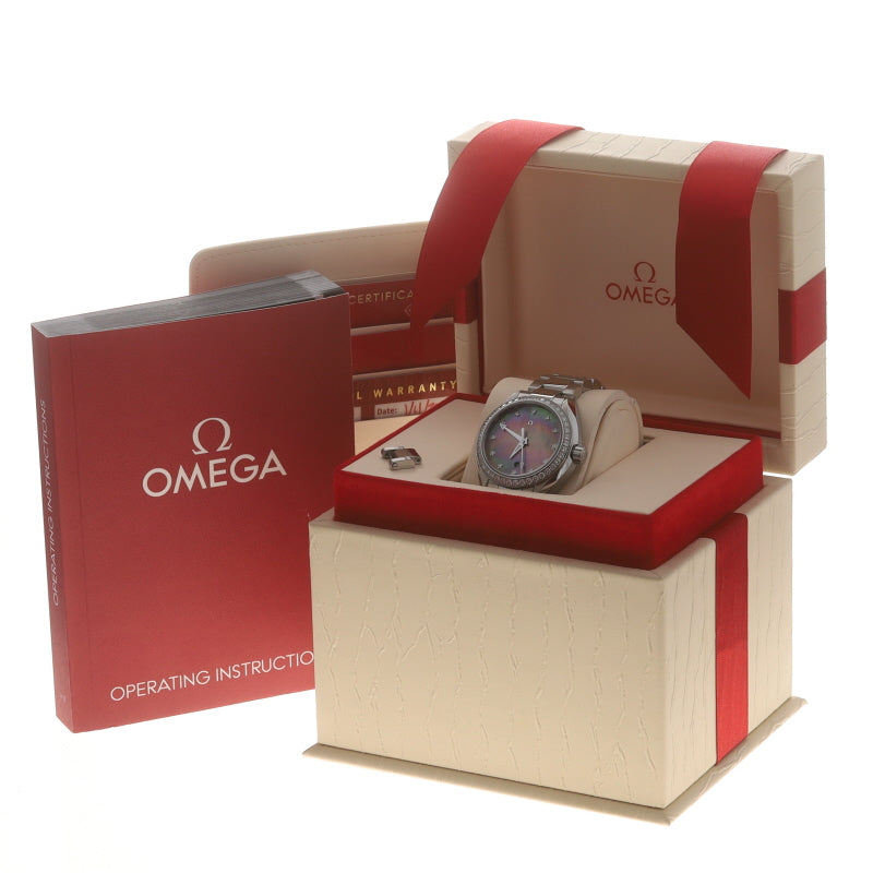 Omega Aqua Terra Seamaster Diamond and Mother of Pearl Ladies Wristwatch 231.15.34.20.57.001 Stainless Steel Automatic