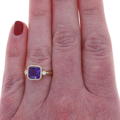 1.95 Amethyst and Diamond Ring Yellow Gold