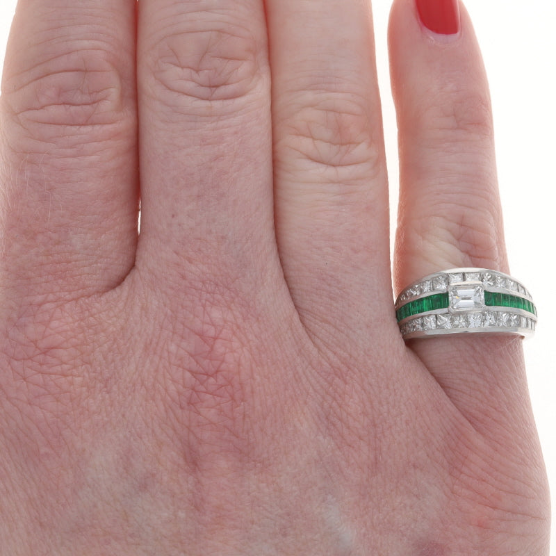 JB Star 2.30ctw Emerald Band Platinum