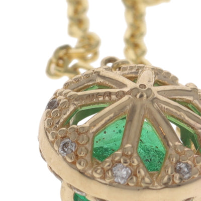 .82ctw Emerald and Diamond Pendant Necklace Yellow Gold