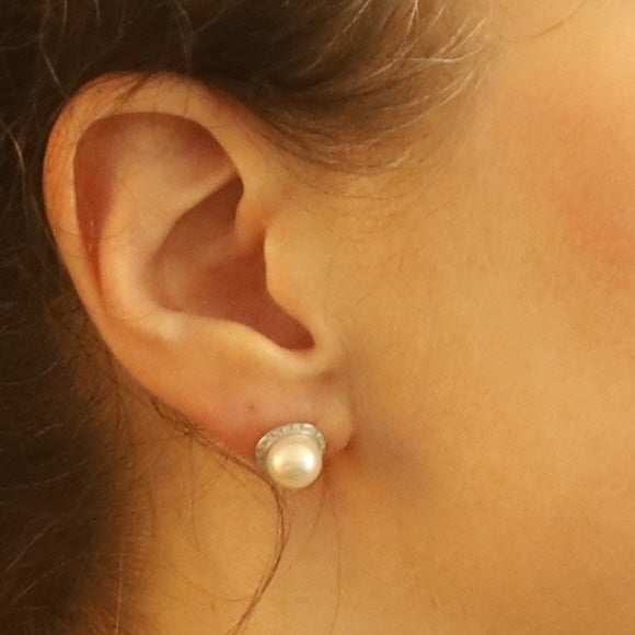 .10ctw Freshwater Pearl and Diamond Earrings White Gold