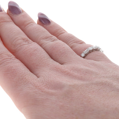 1.04ctw Diamond Band White Gold