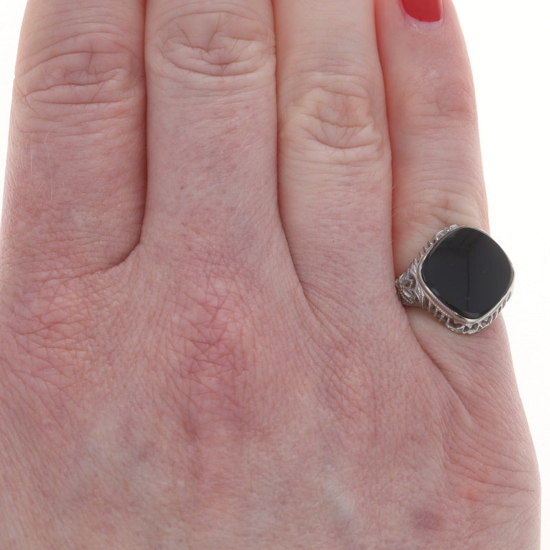 Onyx Ring White Gold