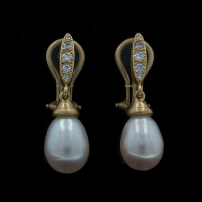 Elizabeth Rand .28ctw Freshwater Pearl and Diamond Earrings Yellow Gold