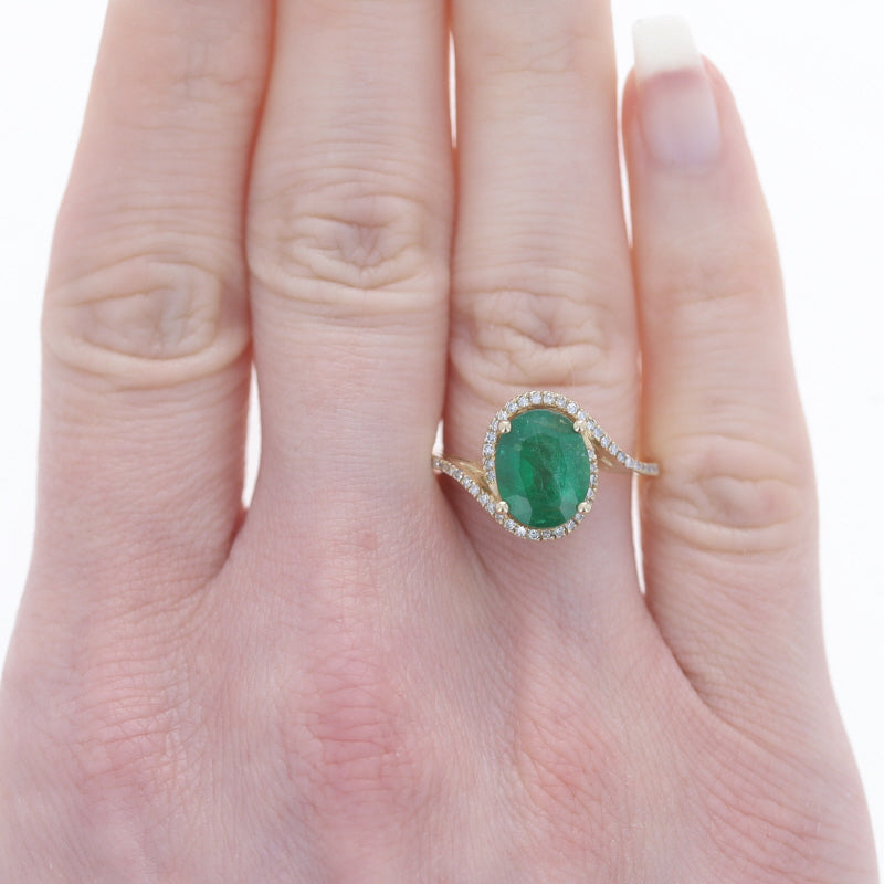 Emerald And Diamond Ring In 18k Yellow Gold. – Emiratesdiamonds