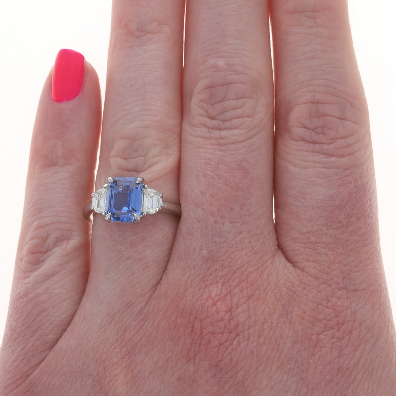 3.34ctw Sapphire Ring