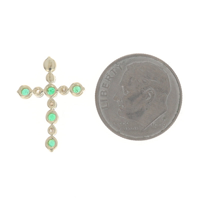 .55ctw Emerald and Diamond Pendant Yellow Gold