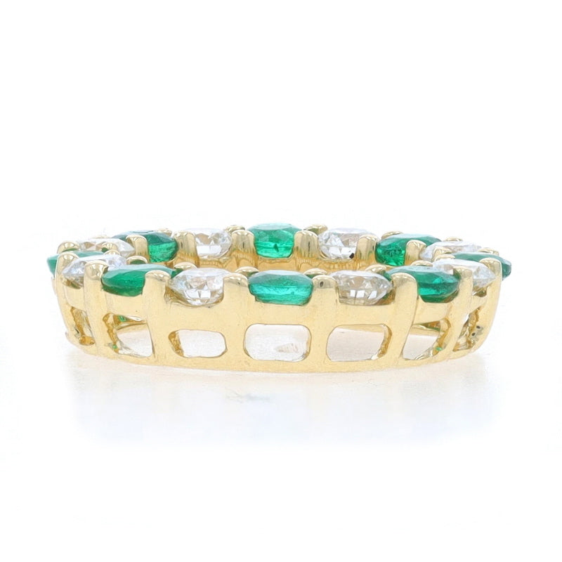 1.04ctw Emerald and Diamond Pendant Yellow Gold