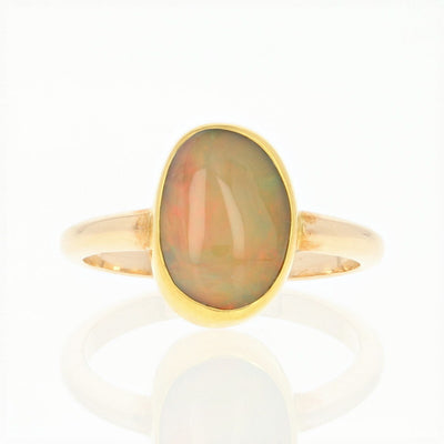 Welo Opal Solitaire Ring