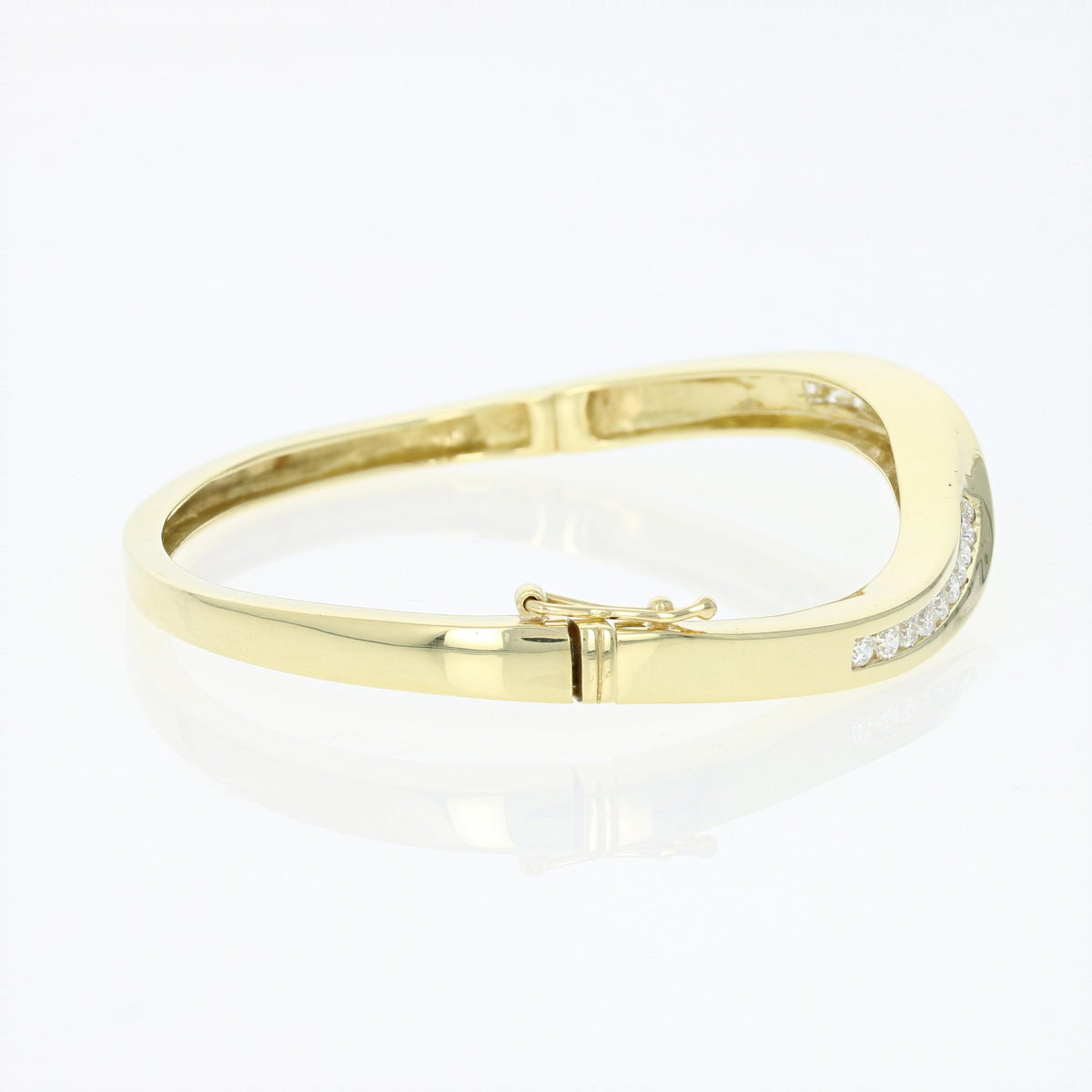 Diamond Wave Bangle Bracelet 6 3/4" - 18k Yellow Gold Round Brilliant 1.05ctw