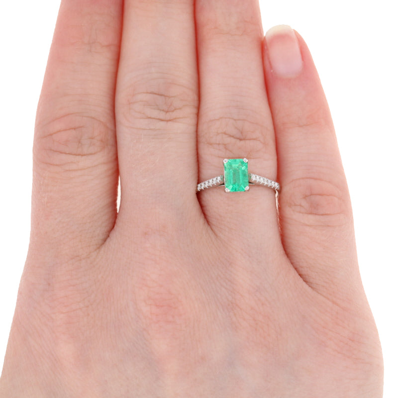 Emerald & Diamond Ring .93ct
