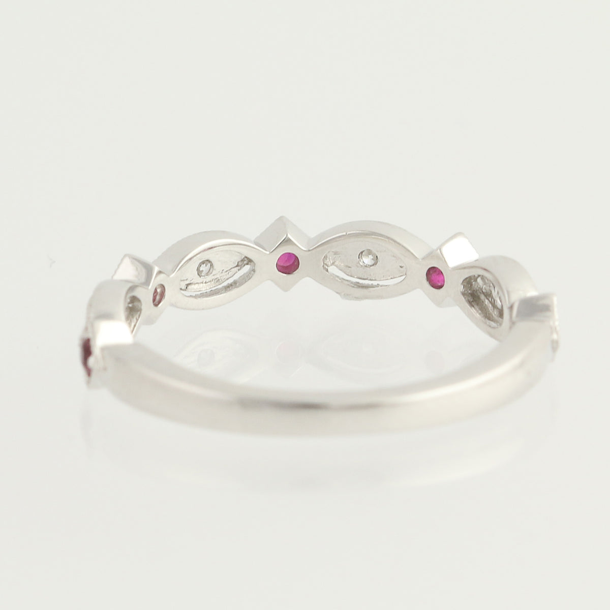 Diamond & Ruby Ring  0.21ctw