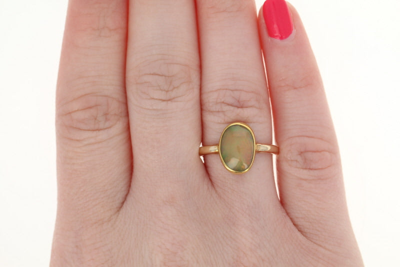 Welo Opal Solitaire Ring