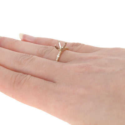 Semi-Mount Solitaire Engagement Ring